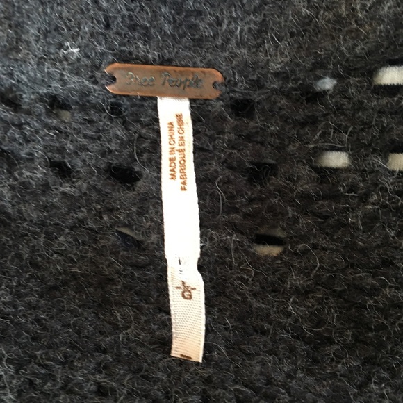 CLEARANCE /Make an offer! Free People Cardigan with Back Fabric Deta… - Picture 7 of 9